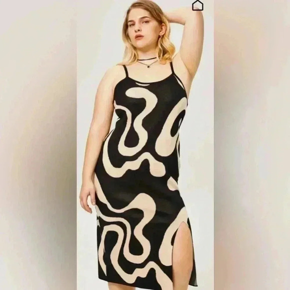 Knit Jersey U-neckline Contrasting Split Midi Dress - Picture 6 of 10